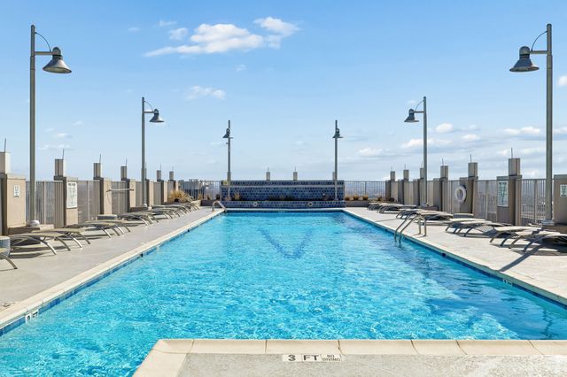 415 Church St Apt 2212, Nashville, TN 37219