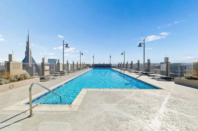 415 Church St Apt 2212, Nashville, TN 37219