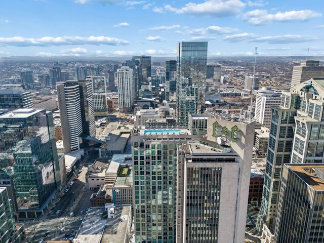 415 Church St Apt 2212, Nashville, TN 37219