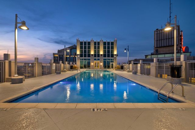 415 Church St Apt 2212, Nashville, TN 37219