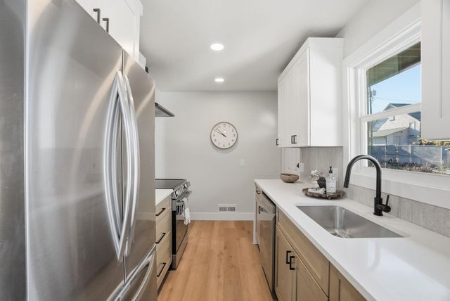 1422 E 9TH Ave, Spokane, WA 99202