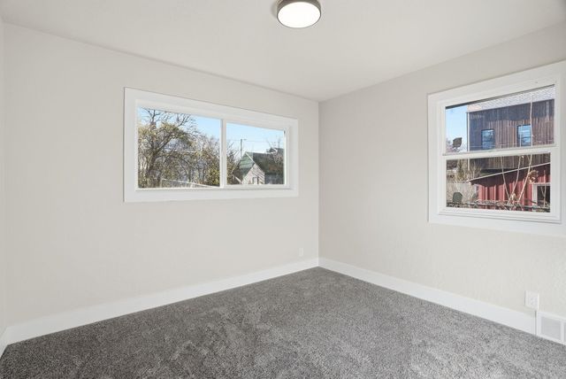 1422 E 9TH Ave, Spokane, WA 99202