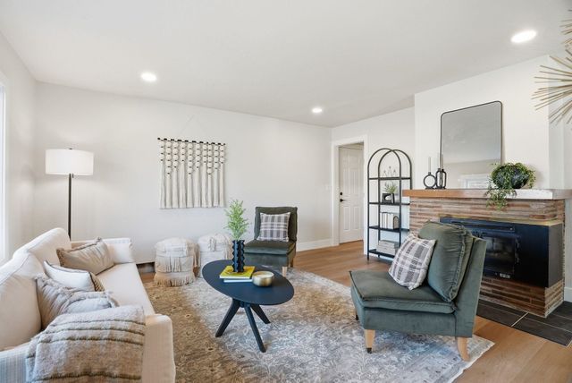 1422 E 9TH Ave, Spokane, WA 99202