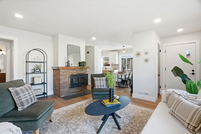 1422 E 9TH Ave, Spokane, WA 99202