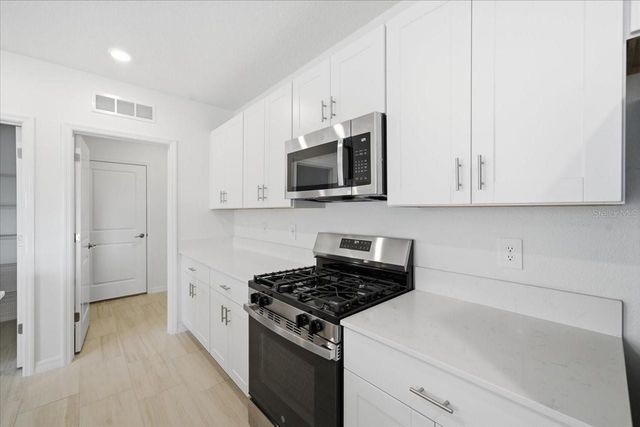 35212 GRAVELLY DRIVE, Zephyrhills, FL 33541