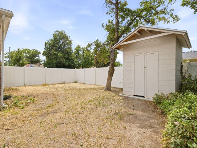 2506 W EASTON ST, Taylorsville, UT 84129