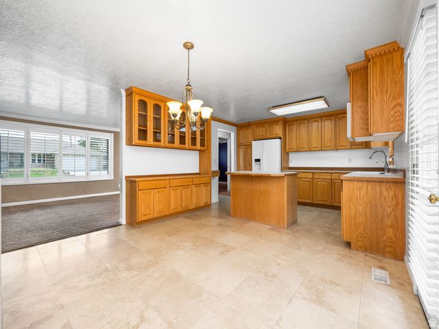 2506 W EASTON ST, Taylorsville, UT 84129