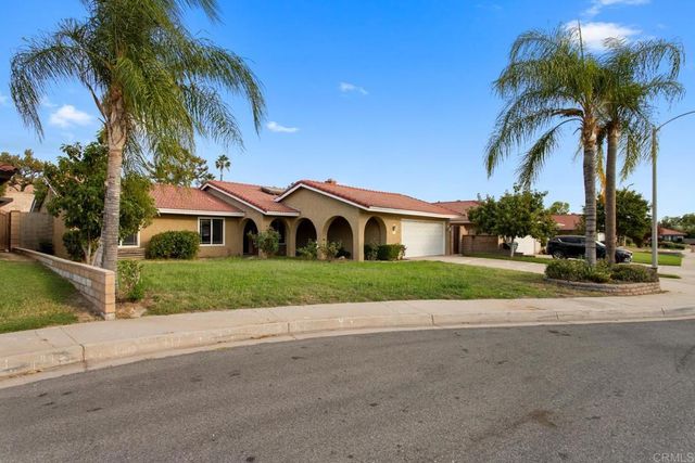 2905 Indian Canyon Court, Highland, CA 92346