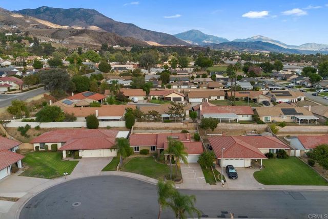 2905 Indian Canyon Court, Highland, CA 92346