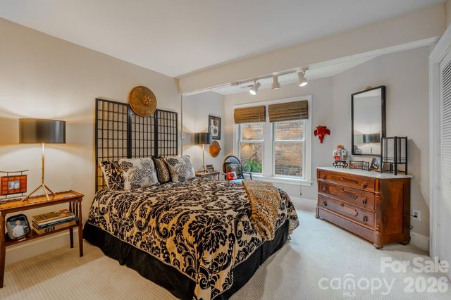 77 Chestnut Street 106, Tryon, NC 28782