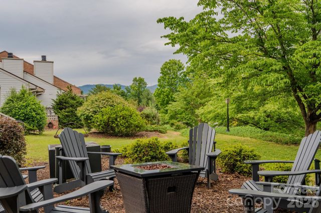 77 Chestnut Street 106, Tryon, NC 28782