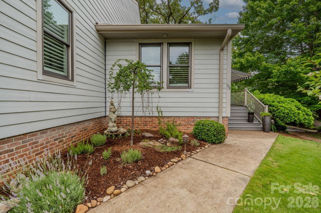 77 Chestnut Street 106, Tryon, NC 28782