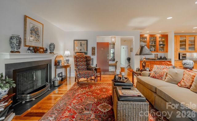 77 Chestnut Street 106, Tryon, NC 28782