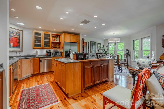 77 Chestnut Street 106, Tryon, NC 28782