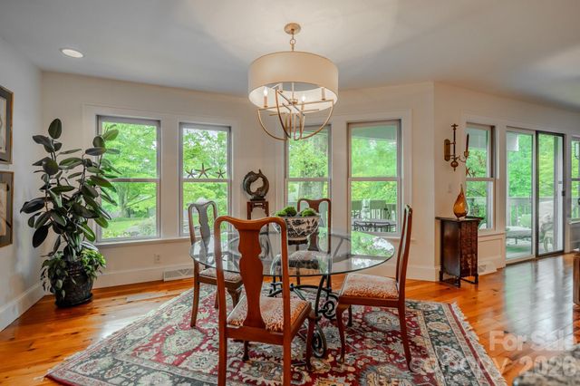 77 Chestnut Street 106, Tryon, NC 28782
