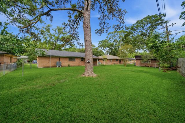 410 Vance Street, League City, TX 77573