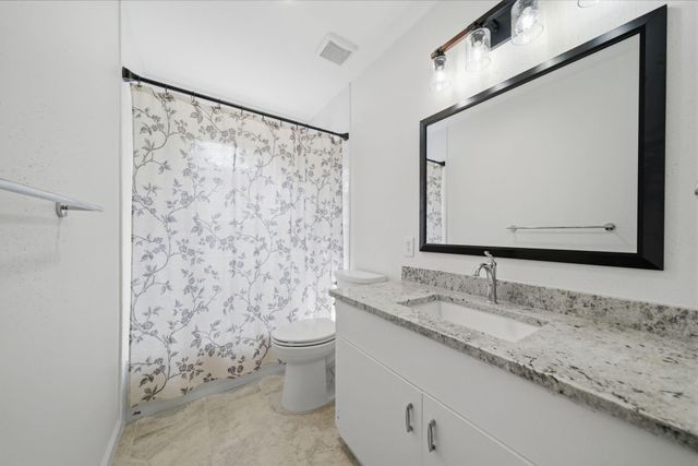 410 Vance Street, League City, TX 77573