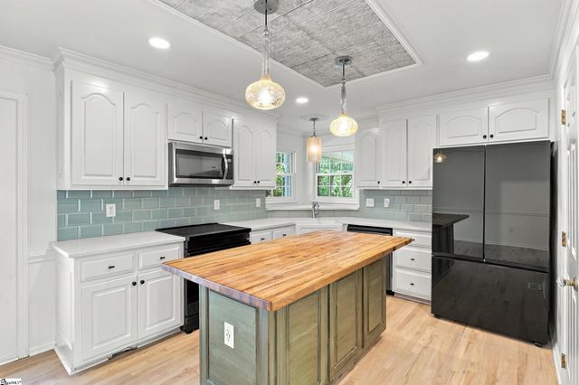 406 Stonewall Drive, Easley, SC 29642