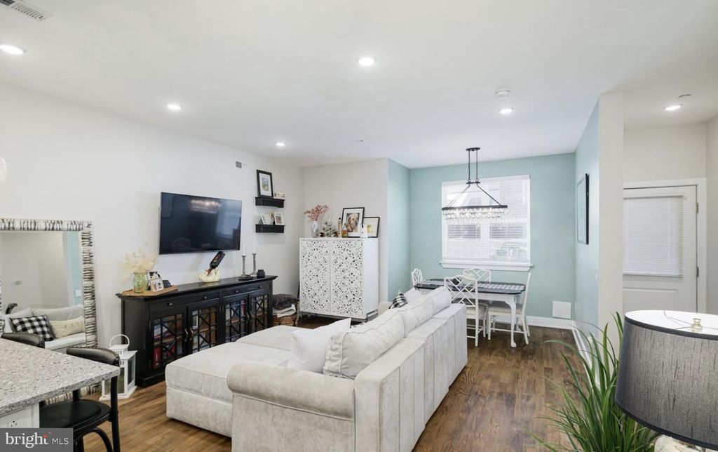 207 E ALLEN ST #2, Philadelphia, PA 19125