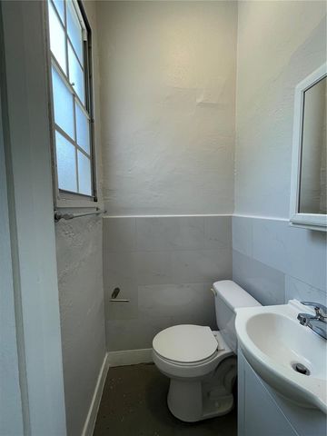 2305 W TEXAS AVENUE 5, Tampa, FL 33629