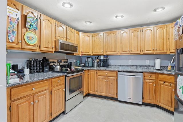 25 Upton Street, Millbury, MA 01527