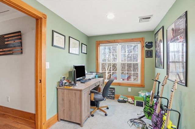 25 Upton Street, Millbury, MA 01527