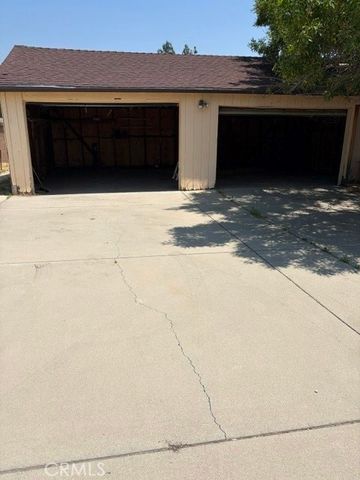 641 West 48th, San Bernardino, CA 92407