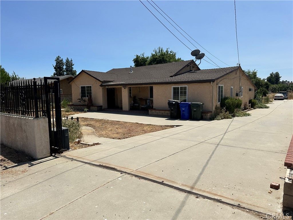 641 West 48th, San Bernardino, CA 92407
