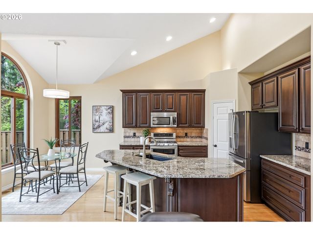 17900 Sw FREDERICK Ln, Sherwood, OR 97140