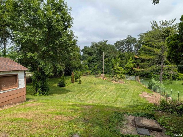 1120 N Amos Street, Springfield, IL 62702