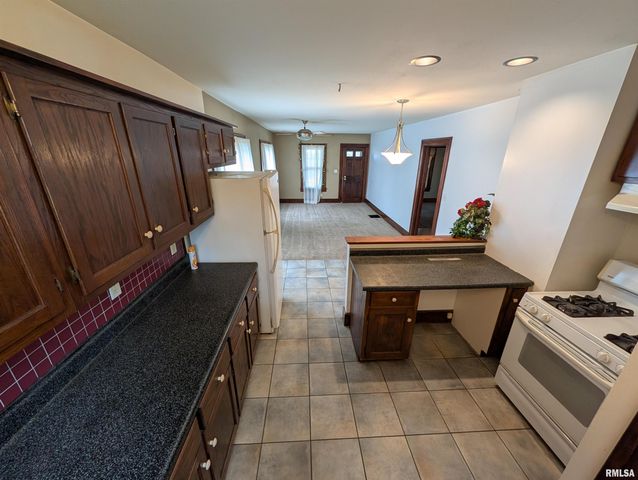 1120 N Amos Street, Springfield, IL 62702