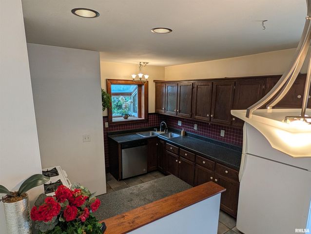 1120 N Amos Street, Springfield, IL 62702