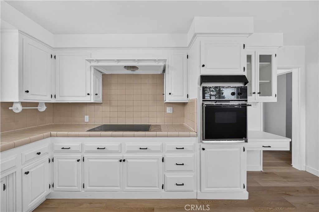 Image 12 of property listing at 1199 N Citrus Avenue, Covina, CA 91722