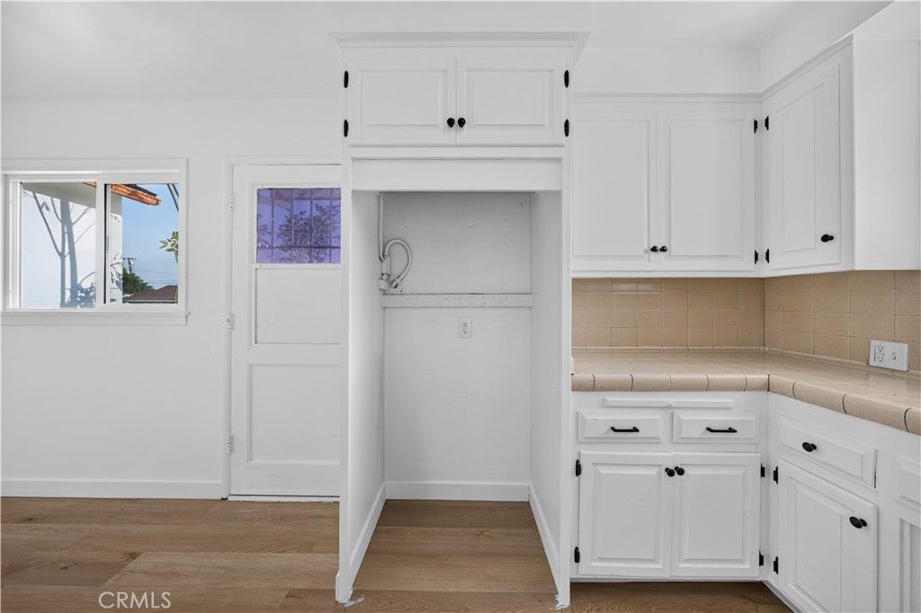 Image 15 of property listing at 1199 N Citrus Avenue, Covina, CA 91722