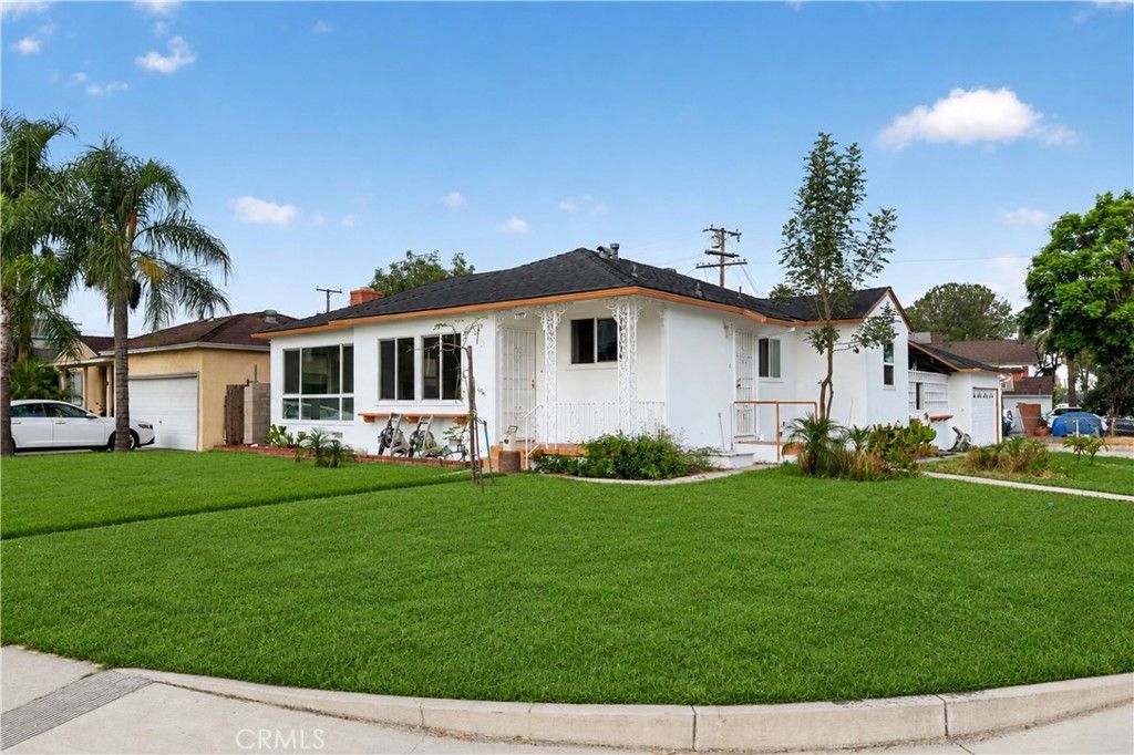 Image 2 of property listing at 1199 N Citrus Avenue, Covina, CA 91722