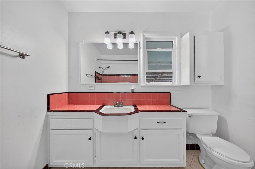 Image 26 of property listing at 1199 N Citrus Avenue, Covina, CA 91722