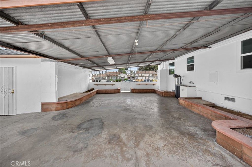 Image 27 of property listing at 1199 N Citrus Avenue, Covina, CA 91722