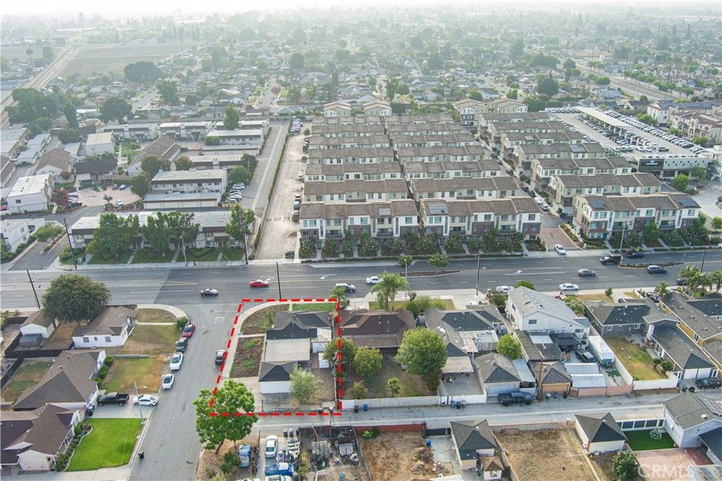Image 28 of property listing at 1199 N Citrus Avenue, Covina, CA 91722