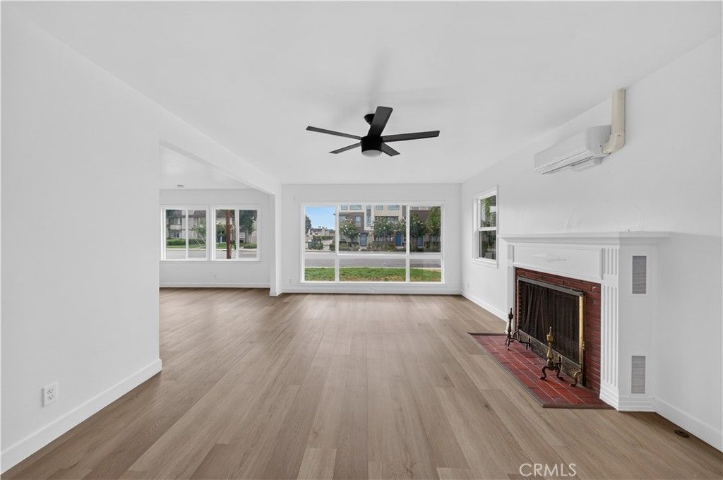 Image 6 of property listing at 1199 N Citrus Avenue, Covina, CA 91722