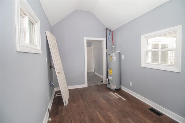 881 Garfield Avenue, Lincoln Park, MI 48146