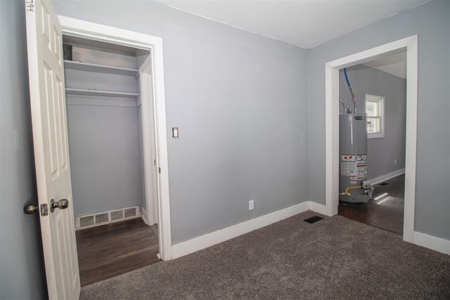 881 Garfield Avenue, Lincoln Park, MI 48146