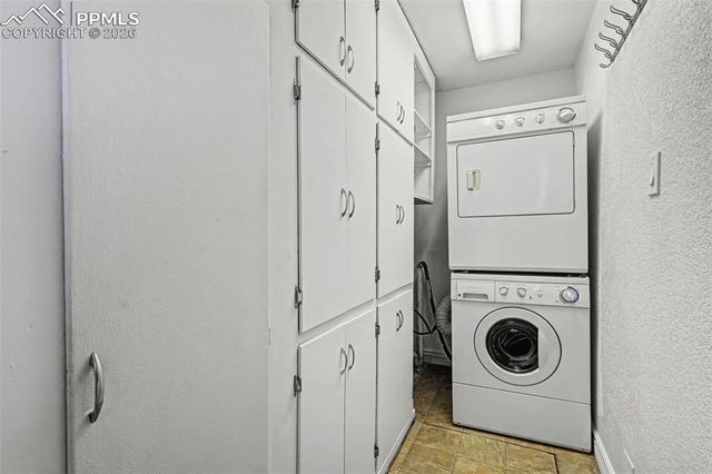 2504 N Union Boulevard, Colorado Springs, CO 80909