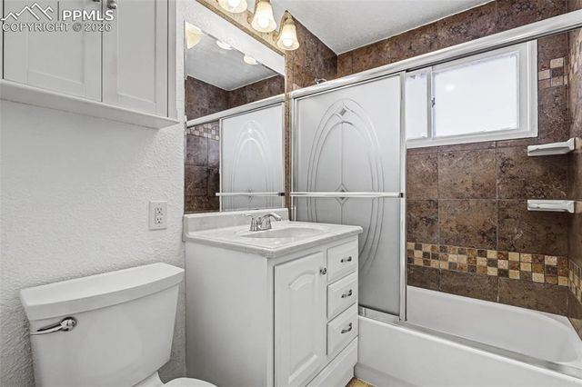 2504 N Union Boulevard, Colorado Springs, CO 80909