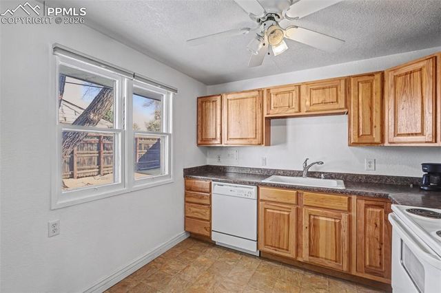 2504 N Union Boulevard, Colorado Springs, CO 80909