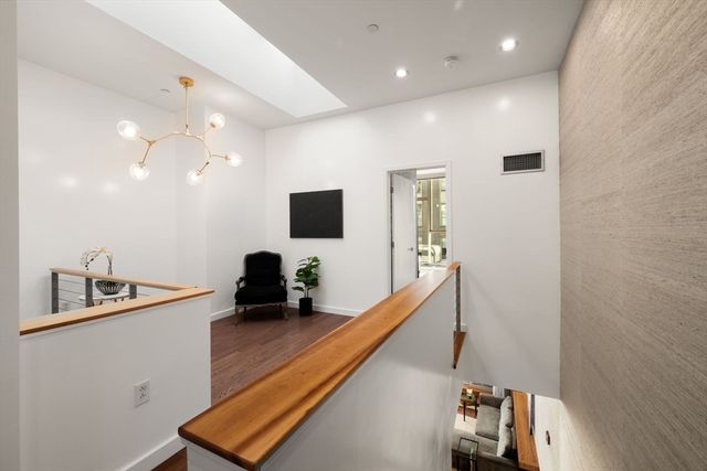 88 Kingston Street PH-7C, Boston, MA 02111