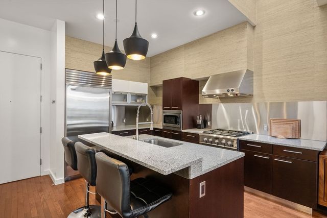 88 Kingston Street PH-7C, Boston, MA 02111