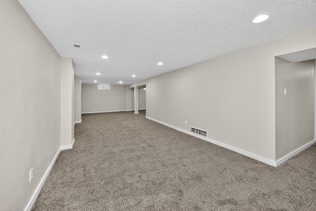 671 Marlou Parkway, Des Moines, IA 50320