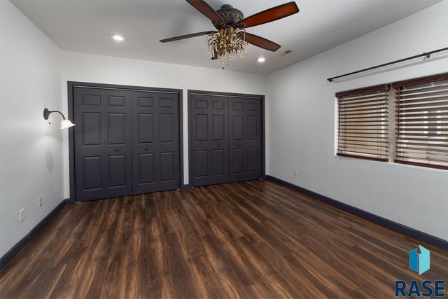 207 E 30th St Street, Sioux Falls, SD 57105