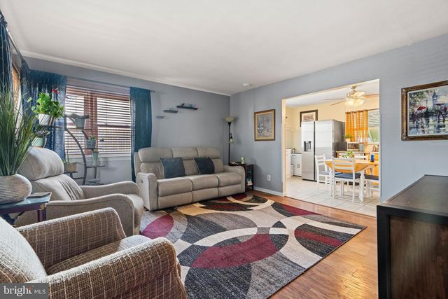 1915 EASTMAN AVE, Bethlehem, PA 18018