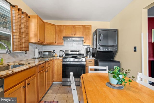 1915 EASTMAN AVE, Bethlehem, PA 18018